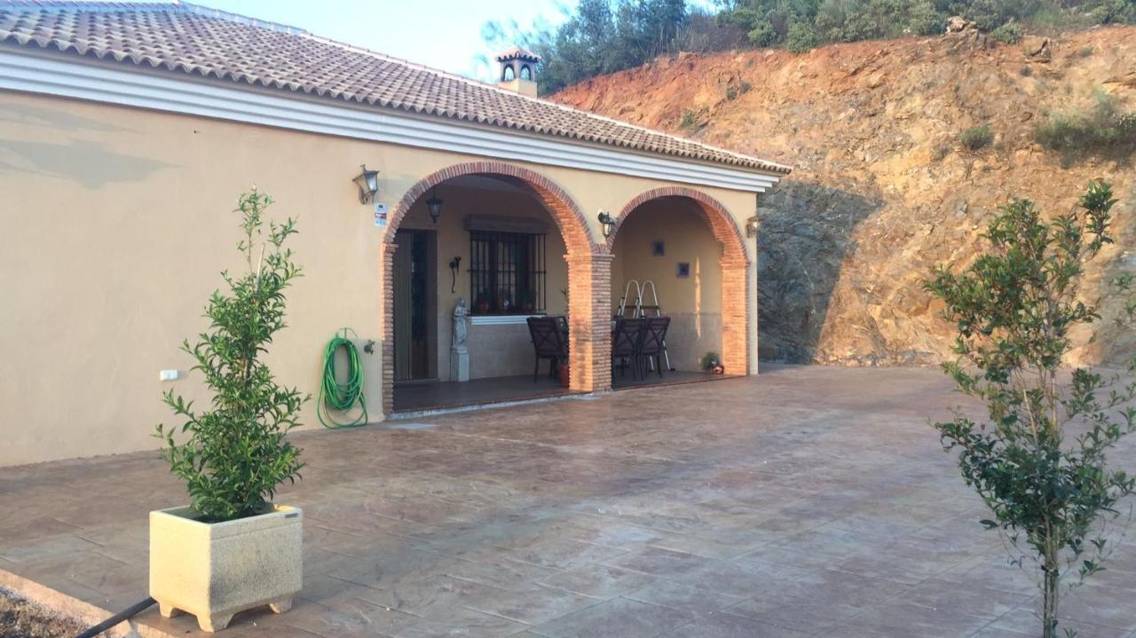 Casa Cuatro Vientos - Barranco Del Sol Villa Almogia Bagian luar foto